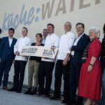 Siegfried Huber, LK-Präsident Kärnten, Martin Gruber, Agrarreferent LHStv., Thomas Leeb, Leitung Logistik, Martin Grojer, Produktionsleitung,Michael Triebel, Küchenleitung, Martina Michorl, Leitung Gastronomie und Service, Walter Pansi, Wirtschaftsvorstand, Hubert Stotter, Rektor Diakonie de La Tour, Siegrid Bister, Leitung Menüservice Hilfswerk Kärnten, Katharina Tidlm Leitung Initiative GUT ZU WISSEN, LKÖ