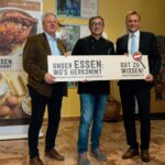 Vizepräsident Karl Gabmyer, Küchenleiter Mario Häusler, Vizebürgermeister Klaus Schinninger
